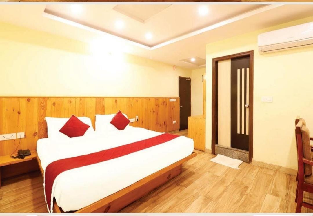 Hotel Royal Orbit Bangalore Eksteriør billede